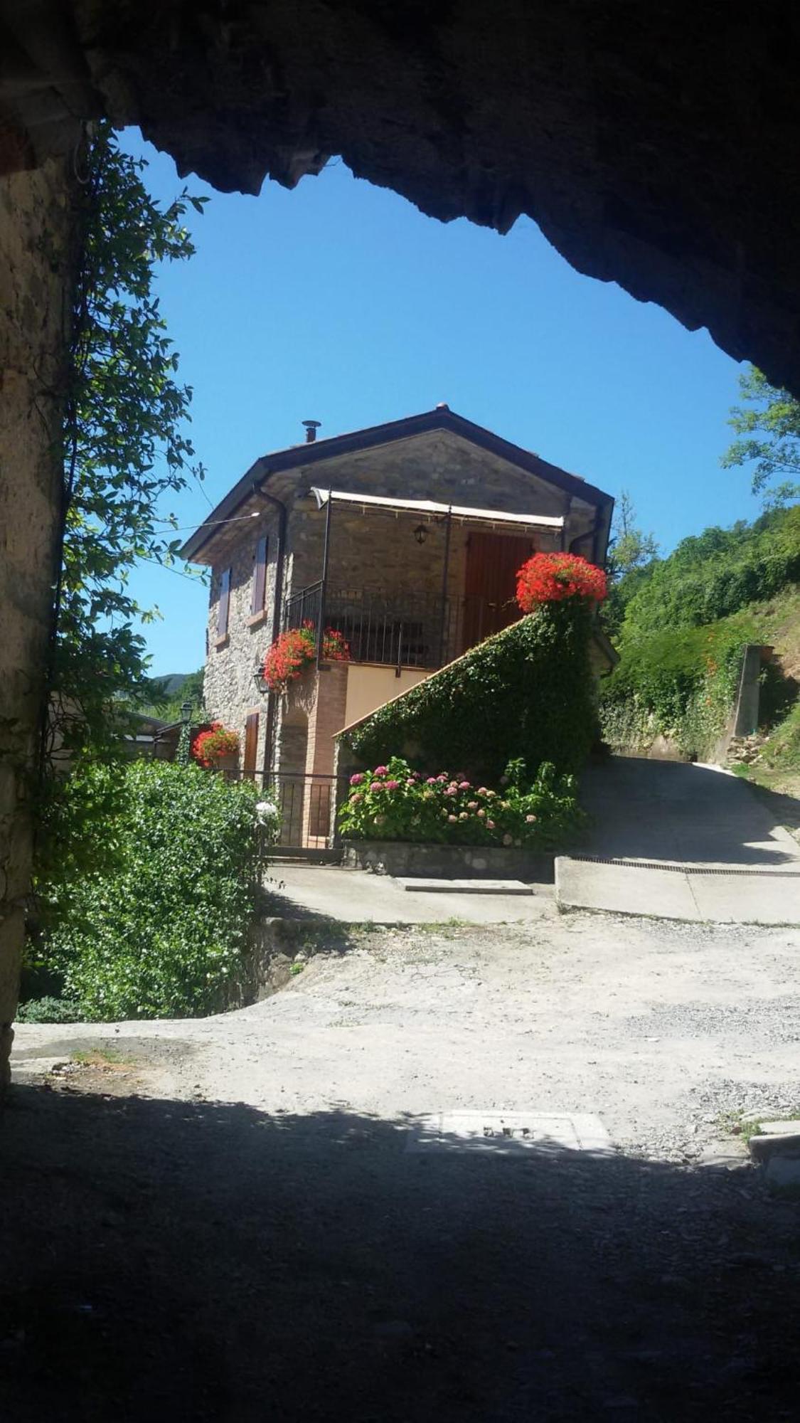 Old Village Linda - Tra Lunigiana & Cinque Terre Comano  Exterior photo